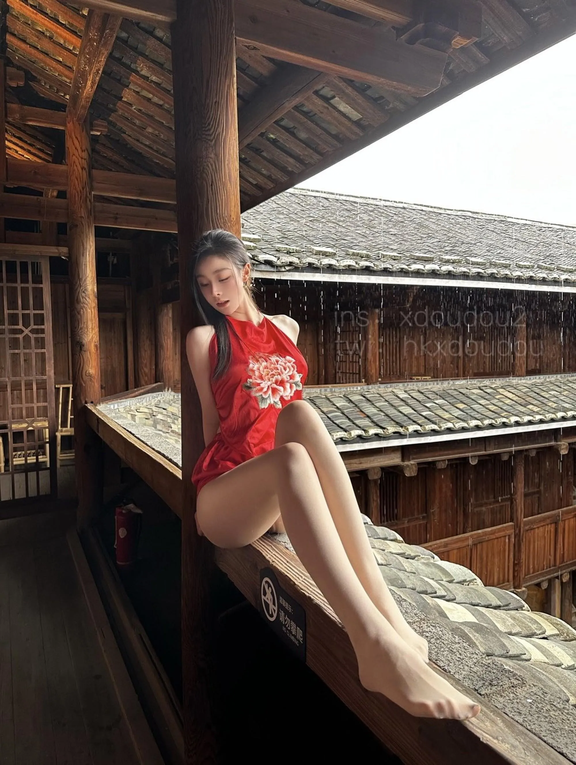 是小逗逗 – NO.007 30粉丝著名美团外卖媛网红模特 全量资源 极品露脸大长腿顶级露出专家 [309P]插图1